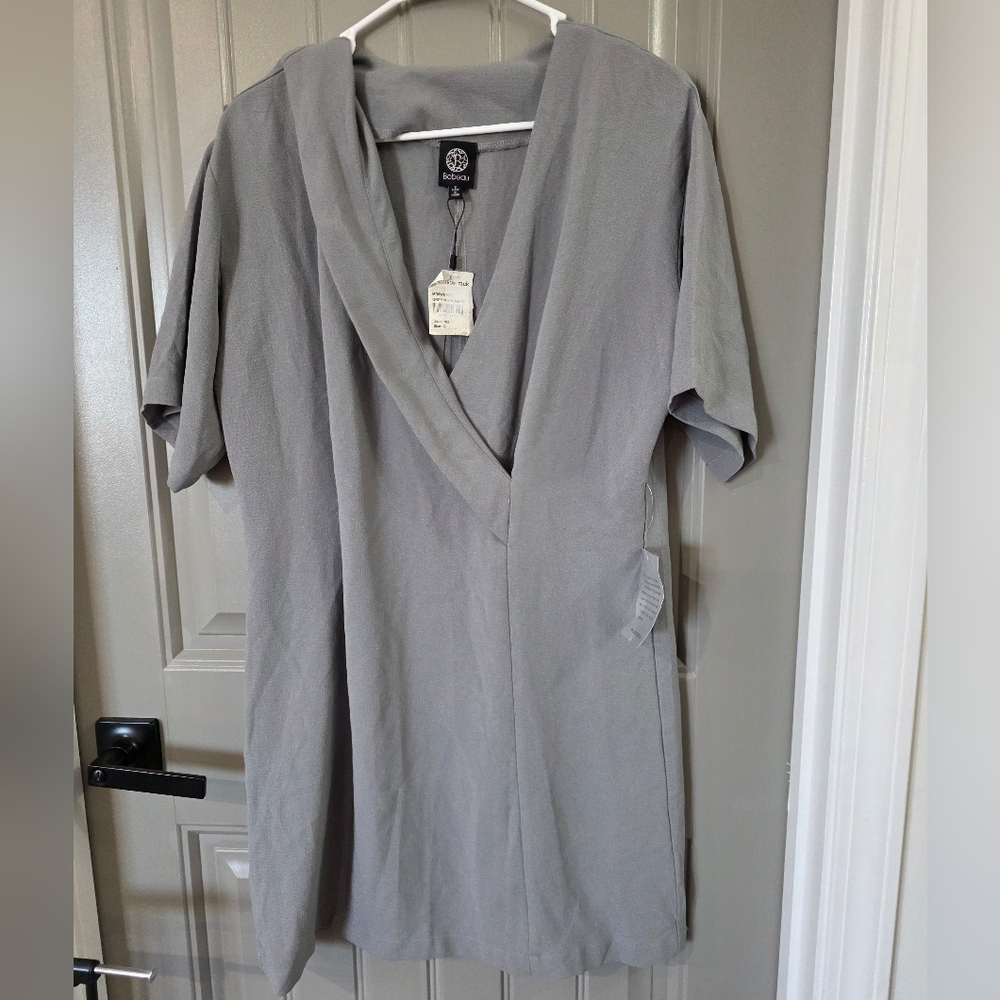 Bobeau Womans Small Light Gray Dress Deep Vneck